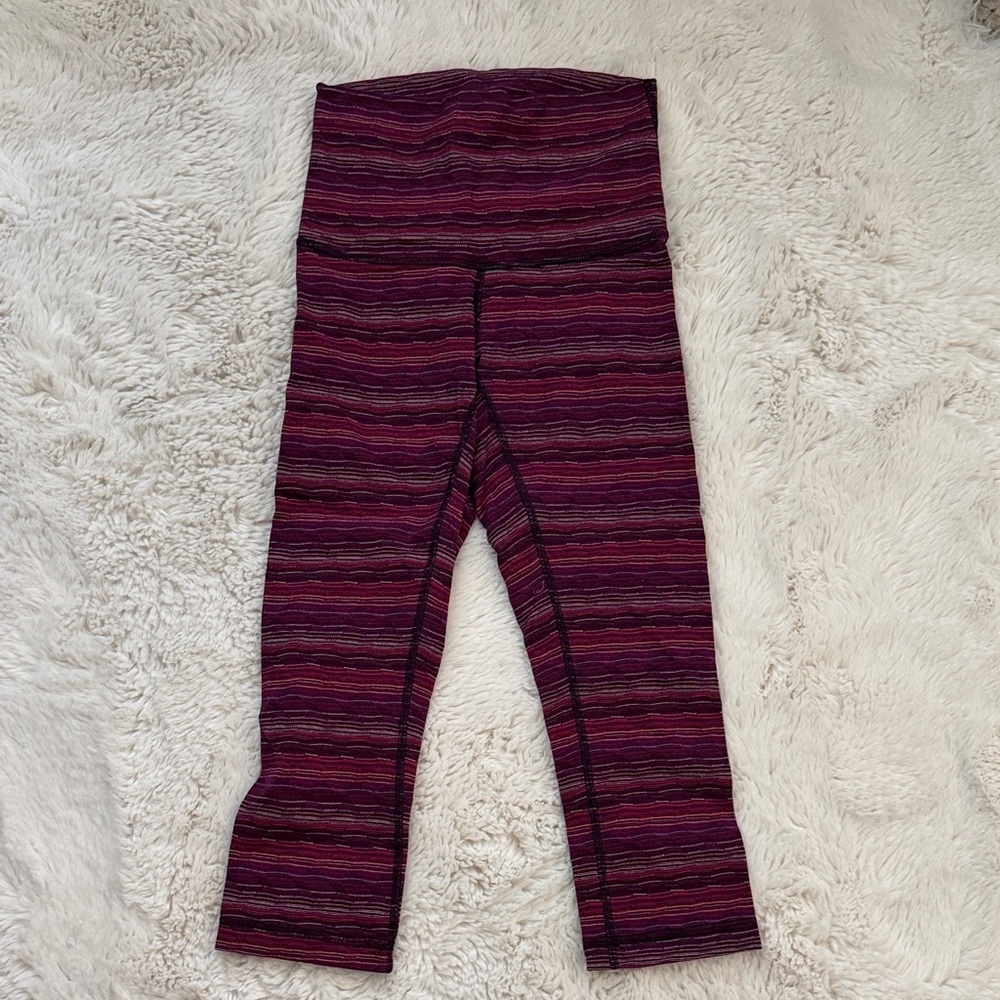 Lululemon Wunder Under Crop Size 4 SDTK
